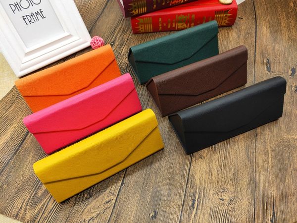 folding case case myopia fashion portable cross pattern leather myopia glasses box sun glasses box
folding case case myopia fashion portable cross pattern leather myopia glasses box sun glasses box