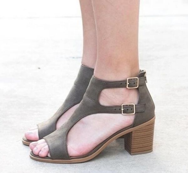 large size sandals 2019 summer new style with europe and the united states double buckle women's shoes spot explosion models, Black
large size sandals 2019 summer new style with europe and the united states double buckle women's shoes spot explosion models, Black