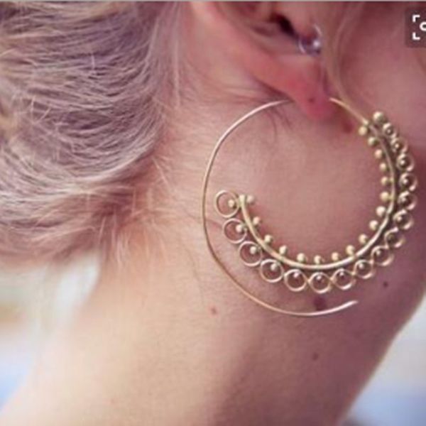 Fashion Swirl Ethnic Earrings Bohemian Style Golden Hoop Earrings For Women Statement Earrings Party Jewelry E0450
Fashion Swirl Ethnic Earrings Bohemian Style Golden Hoop Earrings For Women Statement Earrings Party Jewelry E0450