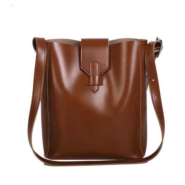 solid single shoulder fashion vintage large capacity bucket phone holder ladies women bag cross body wallet
solid single shoulder fashion vintage large capacity bucket phone holder ladies women bag cross body wallet