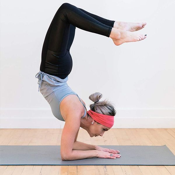 1pc absorbent cycling yoga sport sweat headband men sweatband for men and women yoga hair bands head sweat bands sports safety yoga hair ban
1pc absorbent cycling yoga sport sweat headband men sweatband for men and women yoga hair bands head sweat bands sports safety yoga hair ban
