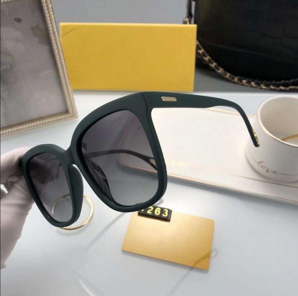 luxury f letters womens designer sunglasses woman summer goggle sunglasses uv400 1263 5 color excellent quality with box, White;black
luxury f letters womens designer sunglasses woman summer goggle sunglasses uv400 1263 5 color excellent quality with box, White;black