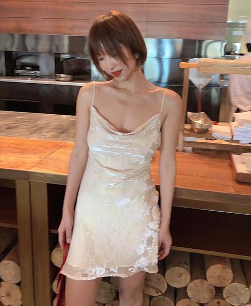 casual dresses magebop 2021 latest ladies stylish 3d flocking white mini dress with lining and spaghetti strap, Black;gray
casual dresses magebop 2021 latest ladies stylish 3d flocking white mini dress with lining and spaghetti strap, Black;gray