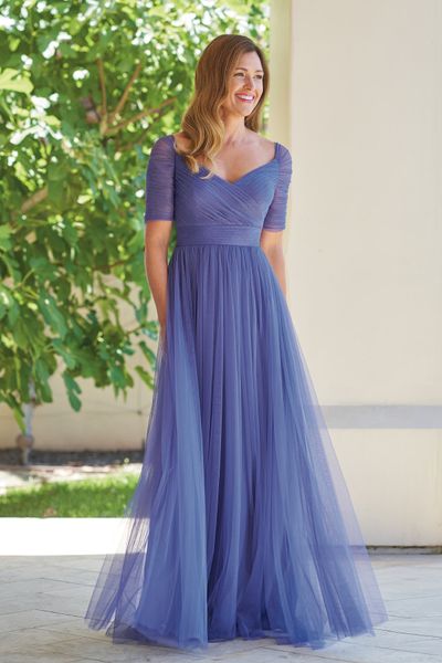 simple mother of the bride groom dresses scoop neck with short sleeves tulle pleated ruched long formal evening gowns backless, Black;red
simple mother of the bride groom dresses scoop neck with short sleeves tulle pleated ruched long formal evening gowns backless, Black;red