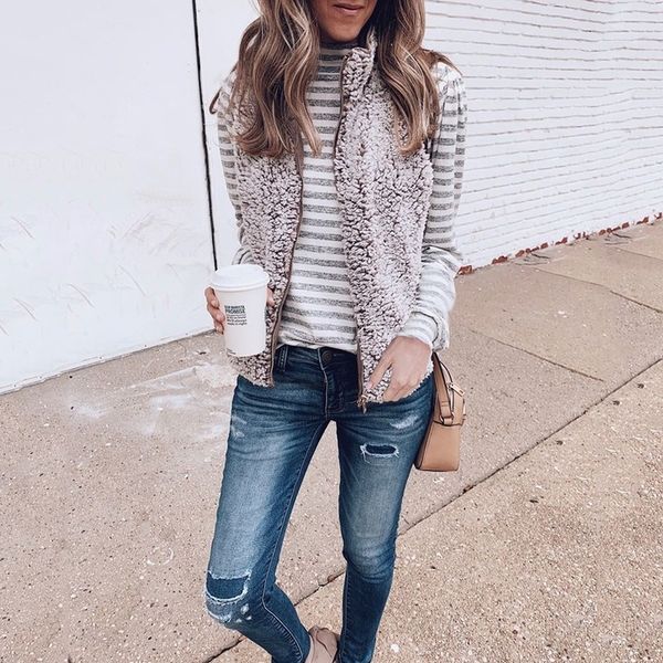 autumn and winter of 2019 zippers wear pockets on both sides of women's jackets waistcoats and vests down vest women outerwear, Black;white
autumn and winter of 2019 zippers wear pockets on both sides of women's jackets waistcoats and vests down vest women outerwear, Black;white