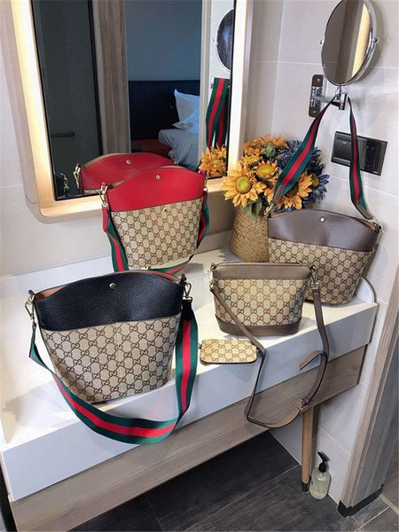 new products 2020 new fashion women's retro style three-piece bucket bag messenger bag women's shoulder bag handbag backpack
new products 2020 new fashion women's retro style three-piece bucket bag messenger bag women's shoulder bag handbag backpack