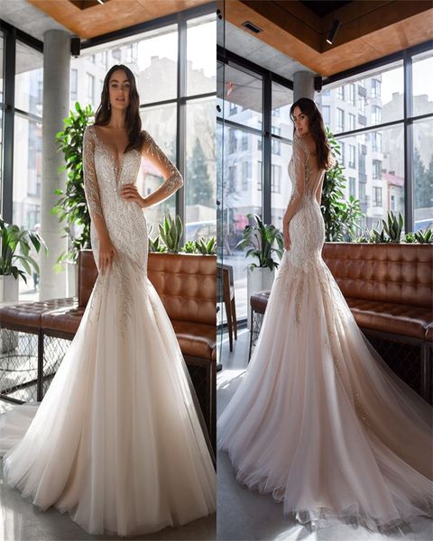 luxury mermaid wedding dresses v-neck long sleeve appliqued lace sequins wedding gown illusion back sweep train custom made bridal gown, White
luxury mermaid wedding dresses v-neck long sleeve appliqued lace sequins wedding gown illusion back sweep train custom made bridal gown, White