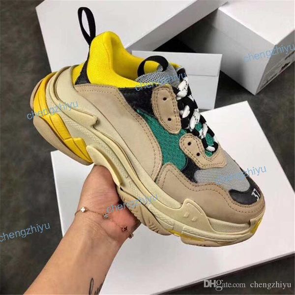 2019 fashion designer paris 17fw triple s sneakers for men women black red white green pink casual dad shoes tennis increasing shoe
2019 fashion designer paris 17fw triple s sneakers for men women black red white green pink casual dad shoes tennis increasing shoe