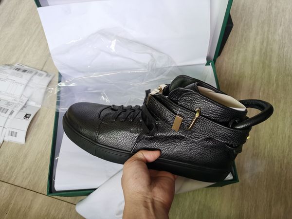 luxury designer sneakers cowhide fashion men comfortable casual flat shoes high shoe lock shoes genuine leather mid shoes, Black
luxury designer sneakers cowhide fashion men comfortable casual flat shoes high shoe lock shoes genuine leather mid shoes, Black