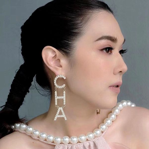 cha letter big crystal drop earrings gold silver color rhinestone dangle earrings for women wedding party jewelry
cha letter big crystal drop earrings gold silver color rhinestone dangle earrings for women wedding party jewelry