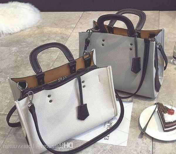 new popular slanted cross-bag korean version of the trend handbag women s one-shoulder bag christmas style
new popular slanted cross-bag korean version of the trend handbag women s one-shoulder bag christmas style