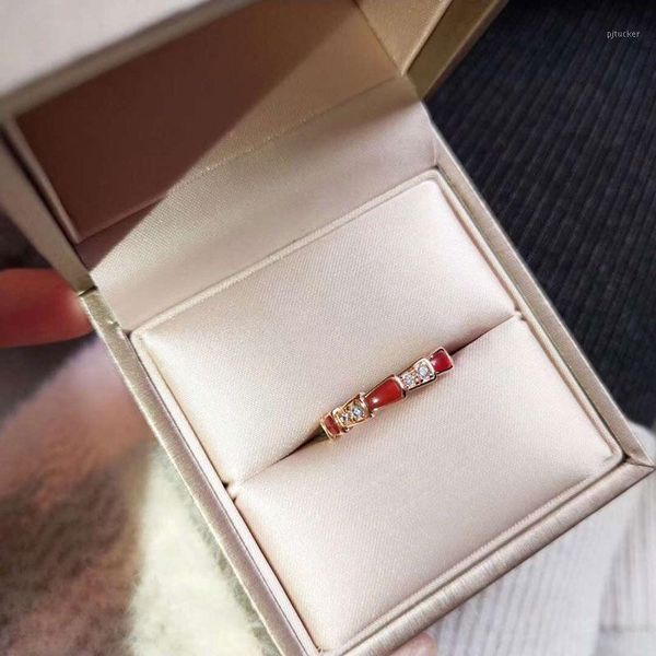 rings red agate snake rings jewelry 925 sterling silver for women high jewelry christmas party gift size:6781
rings red agate snake rings jewelry 925 sterling silver for women high jewelry christmas party gift size:6781
