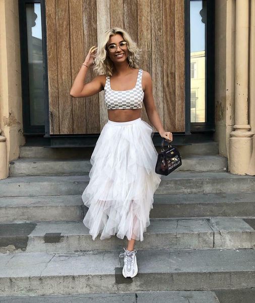 womens double layers tulle pleated retro fashion womens midi skirt elastic high waist front slit skirt 2019 new bandage skirts, Black
womens double layers tulle pleated retro fashion womens midi skirt elastic high waist front slit skirt 2019 new bandage skirts, Black