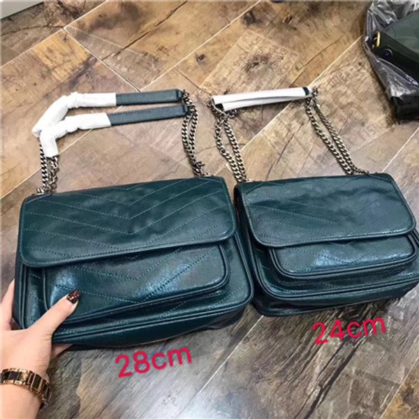 luxury classic v wave pattern flap chain bag oil wax real leather shoulder handbag designer bags crossbody purse messenger bag
luxury classic v wave pattern flap chain bag oil wax real leather shoulder handbag designer bags crossbody purse messenger bag
