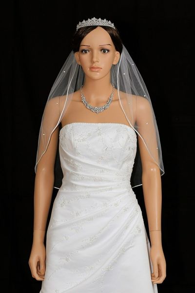new elegant white ivory champagne pink black red purple bridal veils one-layer pencil edge fashion waist length sequin wedding veils
new elegant white ivory champagne pink black red purple bridal veils one-layer pencil edge fashion waist length sequin wedding veils