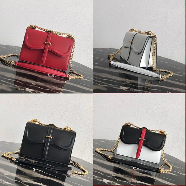 high-end custom designer ladies satchel bag, small square bag, chain bag calfskin fabric available in four colors
high-end custom designer ladies satchel bag, small square bag, chain bag calfskin fabric available in four colors
