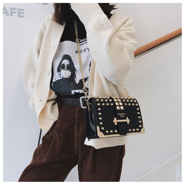 women's shoulder bag rivet decoration lady handbag fashion chain handbag casual wild ladies messenger bag wholesale
women's shoulder bag rivet decoration lady handbag fashion chain handbag casual wild ladies messenger bag wholesale
