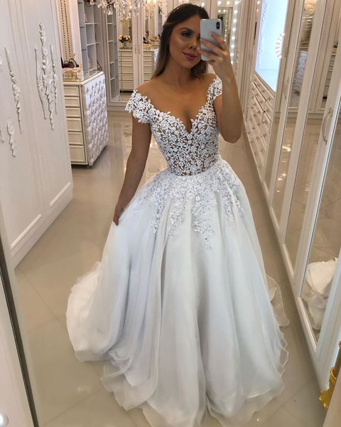 elegant lace beaded beach wedding dresses sheer jewel neck sweep train bridal gowns organza sequined robe de mariée, White
elegant lace beaded beach wedding dresses sheer jewel neck sweep train bridal gowns organza sequined robe de mariée, White