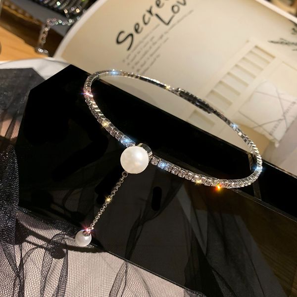 full rhinestone choker necklace with 5.5cm pearl pendant short style personality choker necklace, Golden;silver
full rhinestone choker necklace with 5.5cm pearl pendant short style personality choker necklace, Golden;silver