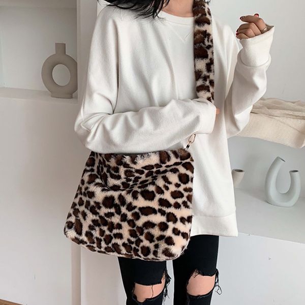 leopard print shoulder tote bag vintage plush handbags autumn winter fashion large storage handbag hand bag for women y10
leopard print shoulder tote bag vintage plush handbags autumn winter fashion large storage handbag hand bag for women y10