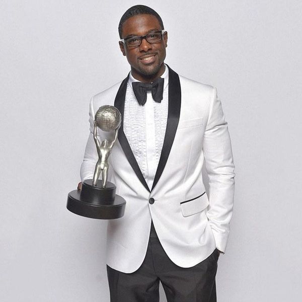 white mens wedding tuxedos black shawl lapel groom groomsmen tuxedos popular man blazers jacket excellent 2 piece suit(jacket+pants+tie)1301, Black;gray
white mens wedding tuxedos black shawl lapel groom groomsmen tuxedos popular man blazers jacket excellent 2 piece suit(jacket+pants+tie)1301, Black;gray