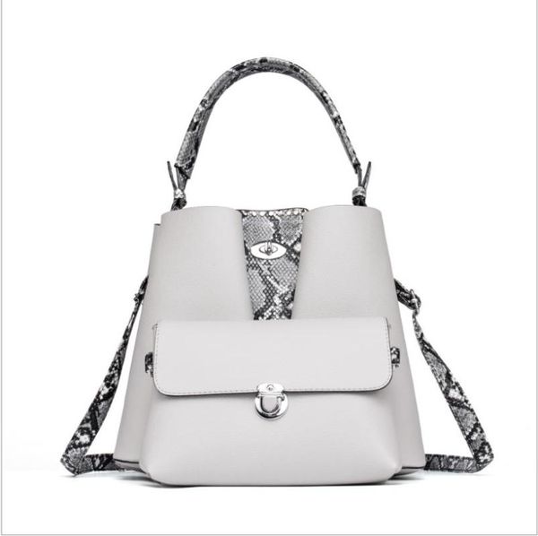 2010 new fashion snake new women's bag fashion lady shoulder bag crossbody women's handbags
2010 new fashion snake new women's bag fashion lady shoulder bag crossbody women's handbags