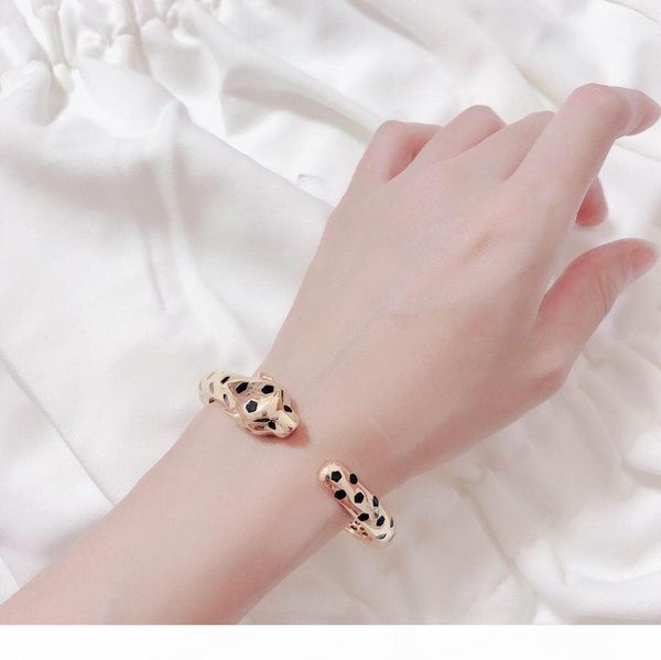 fashion jewelry luxury gorgeous jewelry bracelet matte gold plated 18k long-lasting color-preserving emeralds, ms. agate bracelet designer w, Golden;silver
fashion jewelry luxury gorgeous jewelry bracelet matte gold plated 18k long-lasting color-preserving emeralds, ms. agate bracelet designer w, Golden;silver