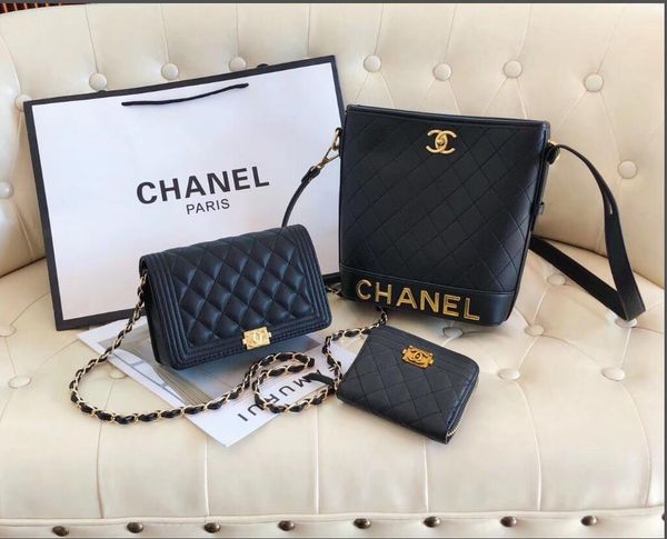 classic 2020 new handbag women's fashion shoulder handbag classic messenger bag women's classic black three-piece shoulder bag
classic 2020 new handbag women's fashion shoulder handbag classic messenger bag women's classic black three-piece shoulder bag