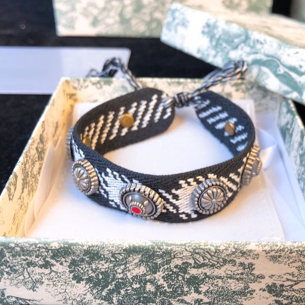 qulity fashion bracelet girl friendship cotton bracelet colorful embroidery tassel bracelet girl's jewelry adjustable size, Golden;silver
qulity fashion bracelet girl friendship cotton bracelet colorful embroidery tassel bracelet girl's jewelry adjustable size, Golden;silver