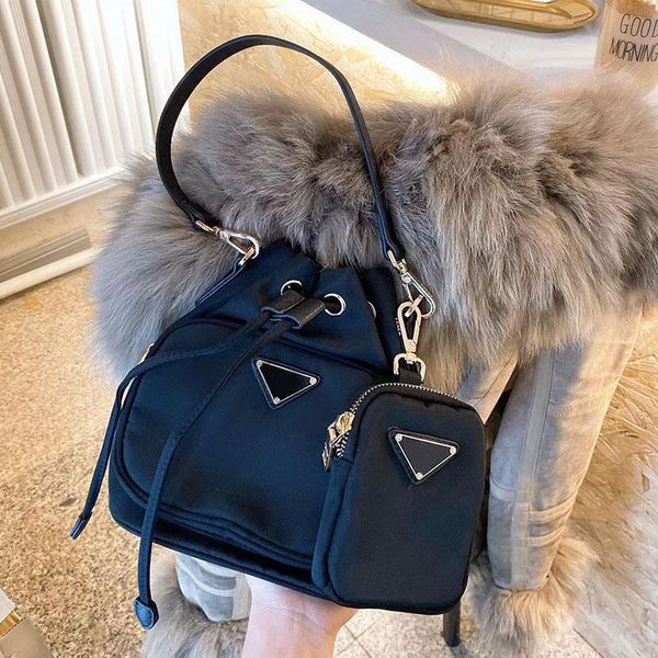 nylon bucket bag classic 2020 handbags ladies tote 2 piece barrel-shaped bag with coin bag shoulder bags 22cm
nylon bucket bag classic 2020 handbags ladies tote 2 piece barrel-shaped bag with coin bag shoulder bags 22cm