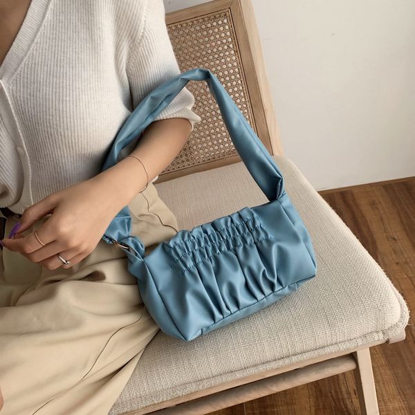 2020 new shoulder bag women's casual fashion korean handbag ladies solid color large capacity hand bag
2020 new shoulder bag women's casual fashion korean handbag ladies solid color large capacity hand bag