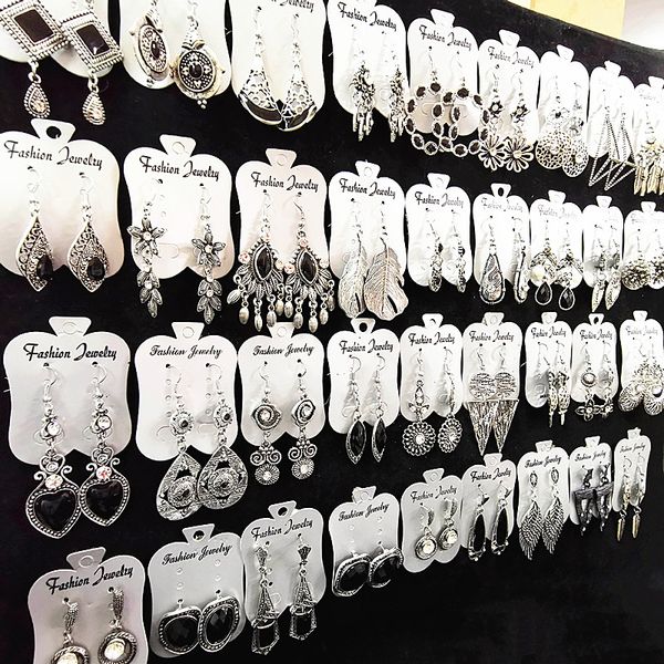 wholesale 30 pairs dangle earrings for women silver plated fashion jewelry party gifts earrings brand new drop shipping mix styles
wholesale 30 pairs dangle earrings for women silver plated fashion jewelry party gifts earrings brand new drop shipping mix styles