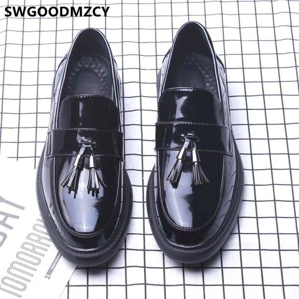 men loafers shoes italian brand coiffeur designer shoes men patent leather sepatu slip on pria ayakkabi, Black
men loafers shoes italian brand coiffeur designer shoes men patent leather sepatu slip on pria ayakkabi, Black