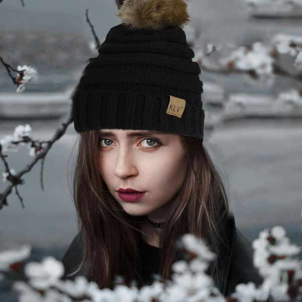 klv 2017 new women's skullies beanies winter hats for girls knitting cap hat with pom poms ball warm casual gorros thick caps
klv 2017 new women's skullies beanies winter hats for girls knitting cap hat with pom poms ball warm casual gorros thick caps