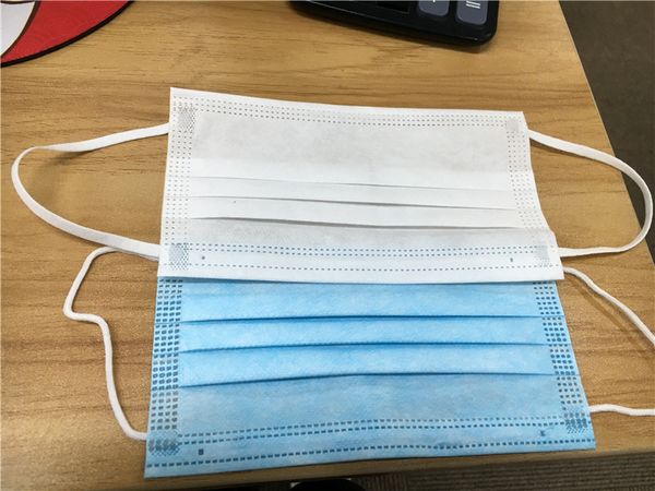 антипылевая и вирусная маска для лица с 3 слоями на складе антидым и аллергия одноразовая маска для взрослых 
антипылевая и вирусная маска для лица с 3 слоями на складе антидым и аллергия одноразовая маска для взрослых