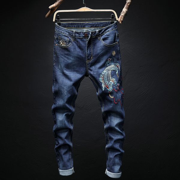 2019 new hip hop koi embroidered jeans straight slim fit mens fashion printed biker denim trousers jeans pants, Blue
2019 new hip hop koi embroidered jeans straight slim fit mens fashion printed biker denim trousers jeans pants, Blue