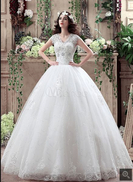 2019 vestido de festa white lace appliques ball gown wedding dress cap sleeve crystals princess puffy wedding gowns selling
2019 vestido de festa white lace appliques ball gown wedding dress cap sleeve crystals princess puffy wedding gowns selling