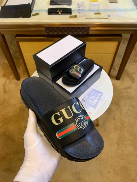 g#g горячие продажи резиновые слайд сандалии цветочные парча мужчины тапочки передач днища шлепанцы женщины полосатый пляж причинно тапочки, Black 
g#g горячие продажи резиновые слайд сандалии цветочные парча мужчины тапочки передач днища шлепанцы женщины полосатый пляж причинно тапочки, Black