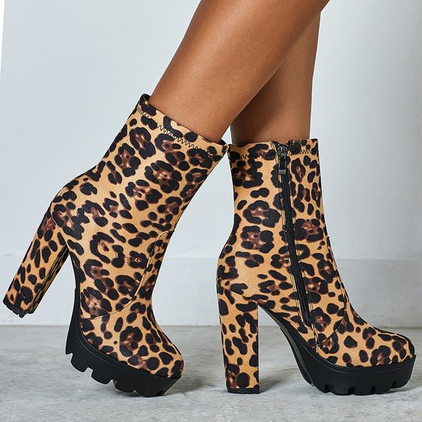 2020 women 12.5cm high heels suede leopard boots fetish girl ankle boots gothic block heels fall winter platform plus size shoes, Black
2020 women 12.5cm high heels suede leopard boots fetish girl ankle boots gothic block heels fall winter platform plus size shoes, Black