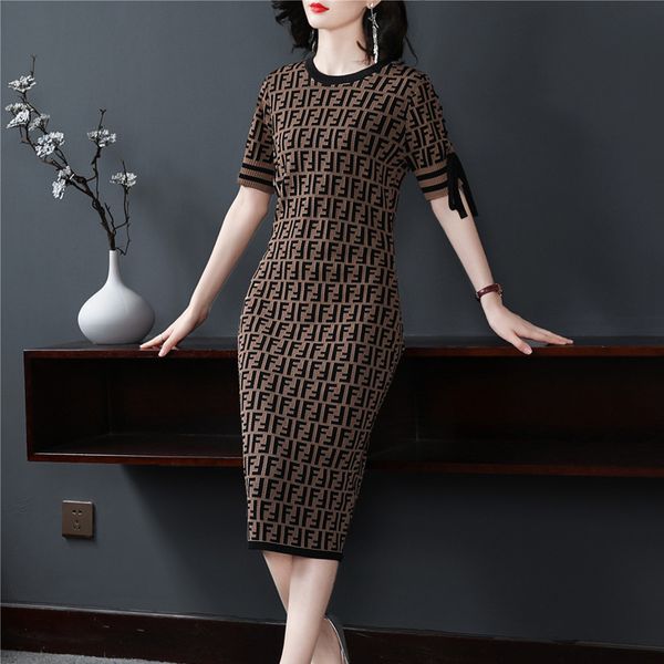 2020 women designer dresses summer women's casual short-sleeved slim-fit printed letter dress fashions maxi dress clothing ladies tunic, Black;gray
2020 women designer dresses summer women's casual short-sleeved slim-fit printed letter dress fashions maxi dress clothing ladies tunic, Black;gray
