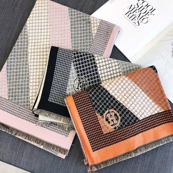 длинный шарф размер 170x170 см женской осень красного сердце шарф кашемира теплый шарф хлопок клетчатая шаль, Blue;gray
длинный шарф размер 170x170 см женской осень красного сердце шарф кашемира теплый шарф хлопок клетчатая шаль, Blue;gray