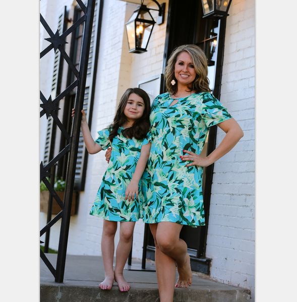2019 spring and summer explosions double-layer flying flying sleeves printed parent-child dress women's clothing dresses, Blue
2019 spring and summer explosions double-layer flying flying sleeves printed parent-child dress women's clothing dresses, Blue