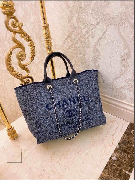 2020 women's luxury designer new canvas handbag fashion simple and exquisite wild women's backpack handbag shoulder bag messenger
2020 women's luxury designer new canvas handbag fashion simple and exquisite wild women's backpack handbag shoulder bag messenger