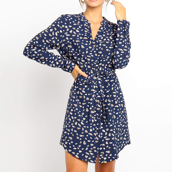 new 2019 autumn printing shirt dress women long sleeve v-neck asymmetrical hem casual dresses female elegant office work wear, Black;gray
new 2019 autumn printing shirt dress women long sleeve v-neck asymmetrical hem casual dresses female elegant office work wear, Black;gray