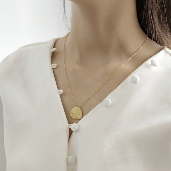 925 sterling silver base golden scallop seashell shape necklace with shell beach boho jewelry gift idea for female women girls
925 sterling silver base golden scallop seashell shape necklace with shell beach boho jewelry gift idea for female women girls