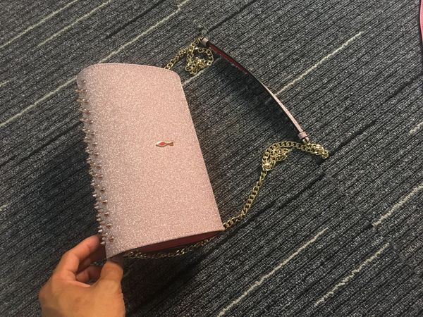 women fashion luxury rivet holding bag personalityhead embossed genuine leather holding envelope bag street trend head women clutch bag
women fashion luxury rivet holding bag personalityhead embossed genuine leather holding envelope bag street trend head women clutch bag