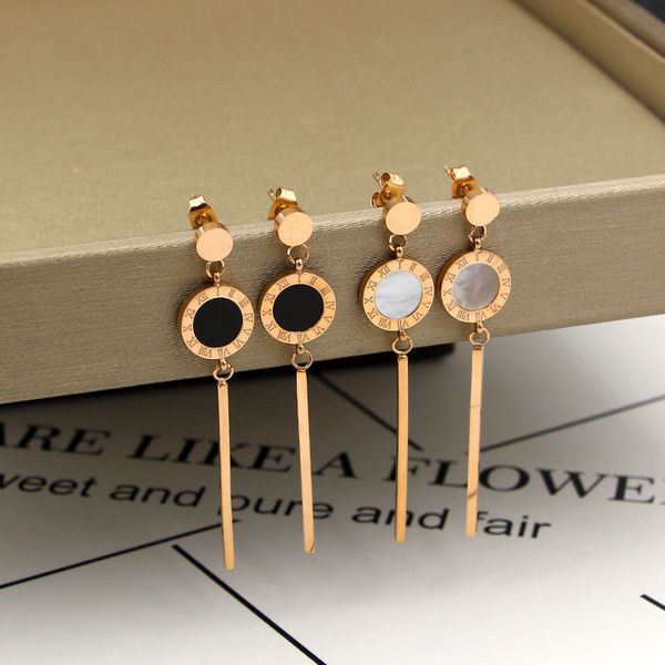 2019 Hot sale Fashion brand Titanium steel Roman long earring black and white color jewelry 18k Gold plated silver/rose color for woman gift
2019 Hot sale Fashion brand Titanium steel Roman long earring black and white color jewelry 18k Gold plated silver/rose color for woman gift