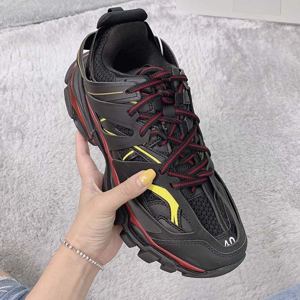 Luxury Paris Brand 3.0 Sneaker Tess s Gomma MAILLE Black Yellow Sports Shoes Men Women Fashion Clunky Sneaker Outdoor Designer Dad Shoes
Luxury Paris Brand 3.0 Sneaker Tess s Gomma MAILLE Black Yellow Sports Shoes Men Women Fashion Clunky Sneaker Outdoor Designer Dad Shoes