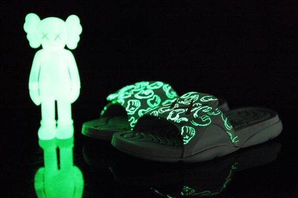 4s x hydro designer sandals men glow cool grey luxury shoes slides summer fashion flat thick sandals beach slipper flip flop us7-12, Black
4s x hydro designer sandals men glow cool grey luxury shoes slides summer fashion flat thick sandals beach slipper flip flop us7-12, Black