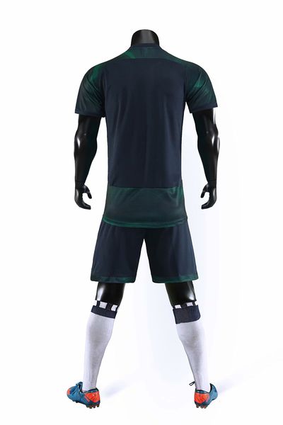 2019 men training football sets with shorts uniforms reversible football jerseys for that home and away look kits sports b17-18, Black;red
2019 men training football sets with shorts uniforms reversible football jerseys for that home and away look kits sports b17-18, Black;red
